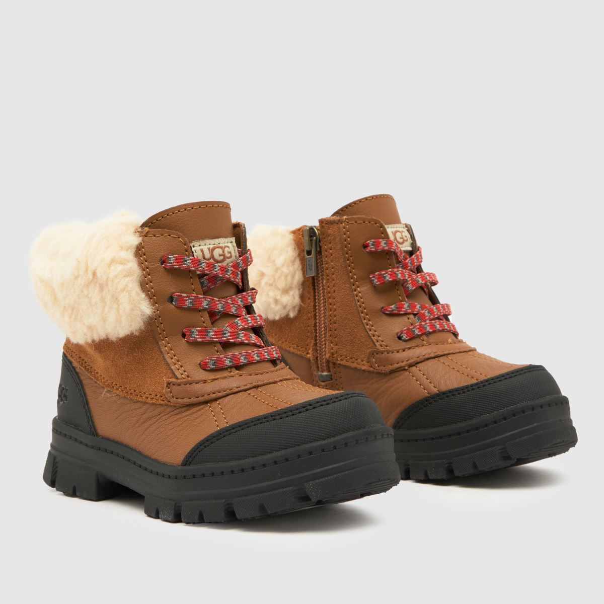 Dětské boty UGG kaštanové barvy Ashton Addie