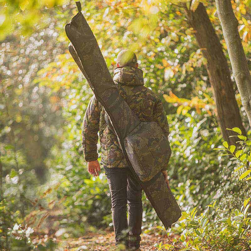 Solární pouzdro na pruty Undercover Camo na 3 pruty 12'