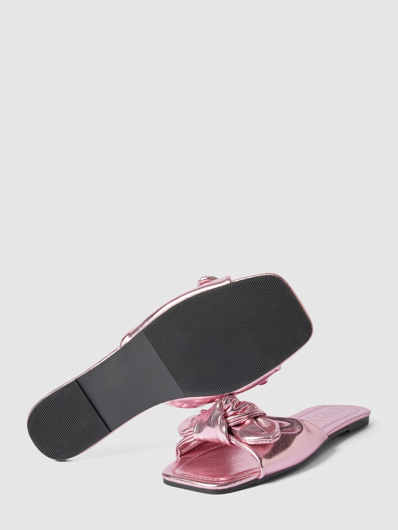 Pantoletten im Metallic-Look Modell 'MILLIE' in metallic rosa