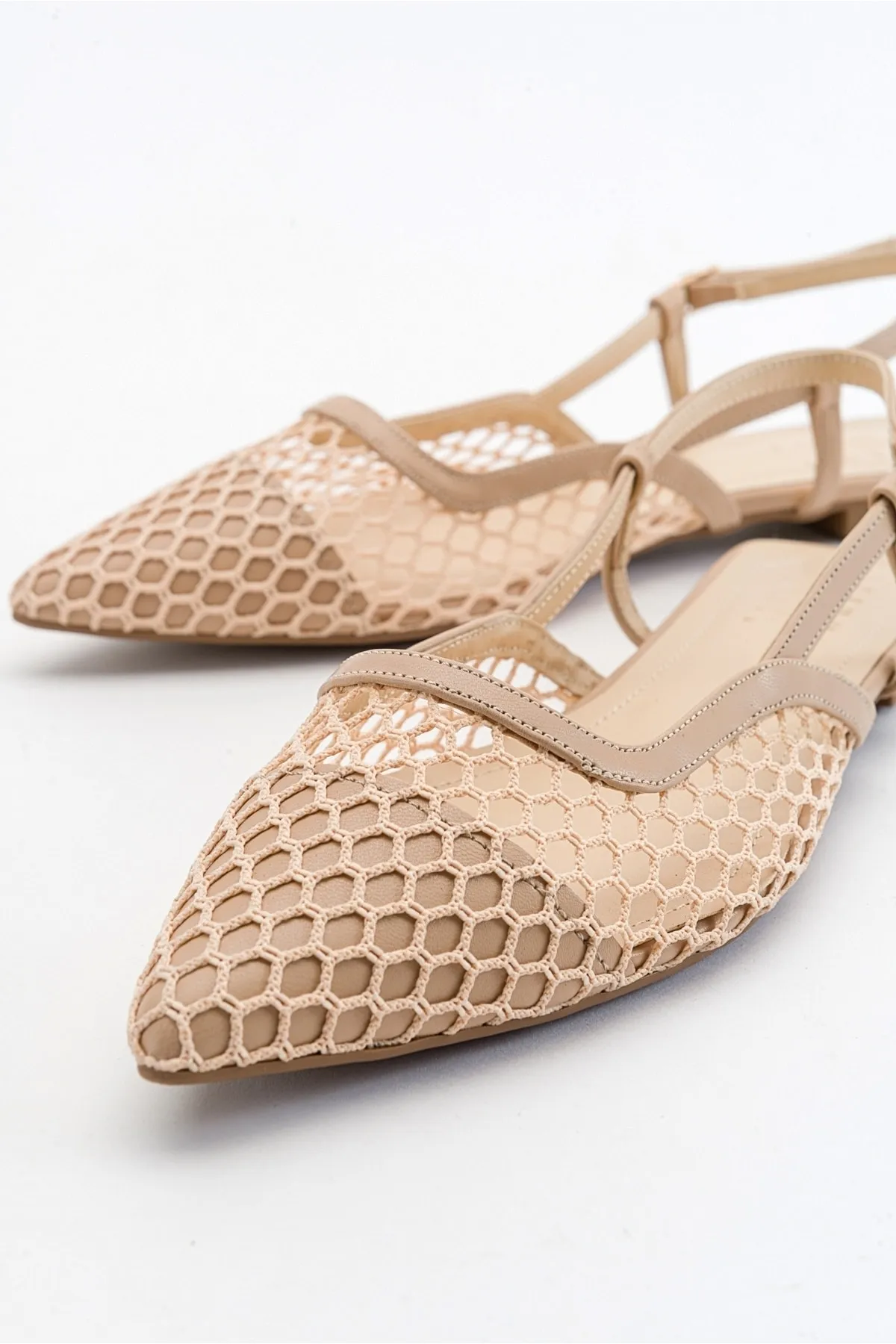 LuviShoes  Brace Beige Skin Damensandalen