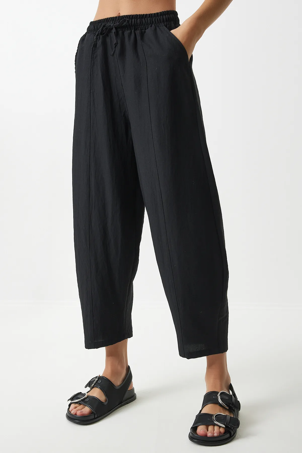 Happiness İstanbul  Schwarze Shalwar-Hose aus Leinenviskose mit Taschen für Damen CV00001