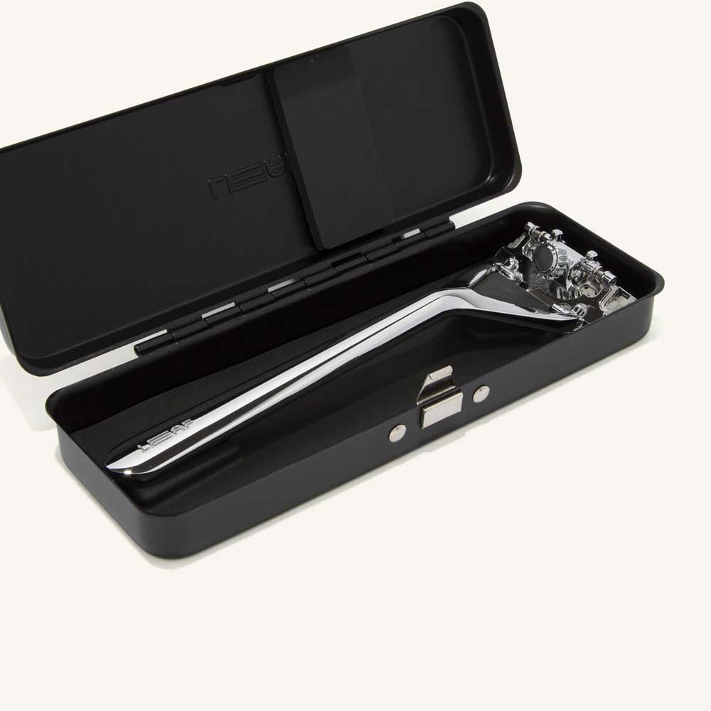 Leaf Shave Leaf Travel Case Black