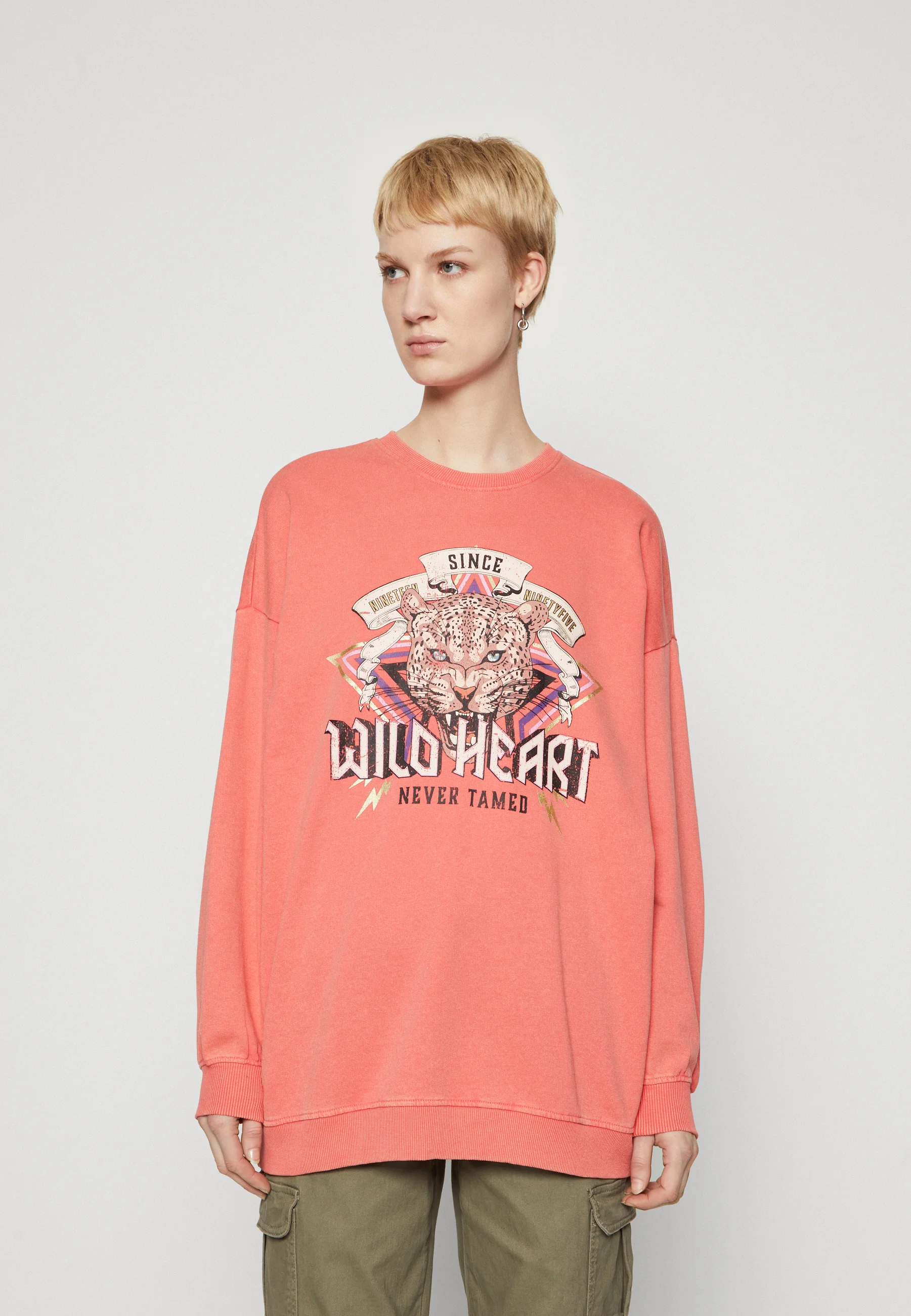 ONLY Tall ONLLUCINDA TAMED O NECK - Sudadera