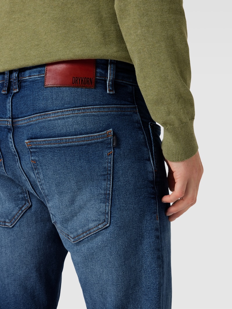 Jeans mit Label-Patch Modell 'WEST' in jeans