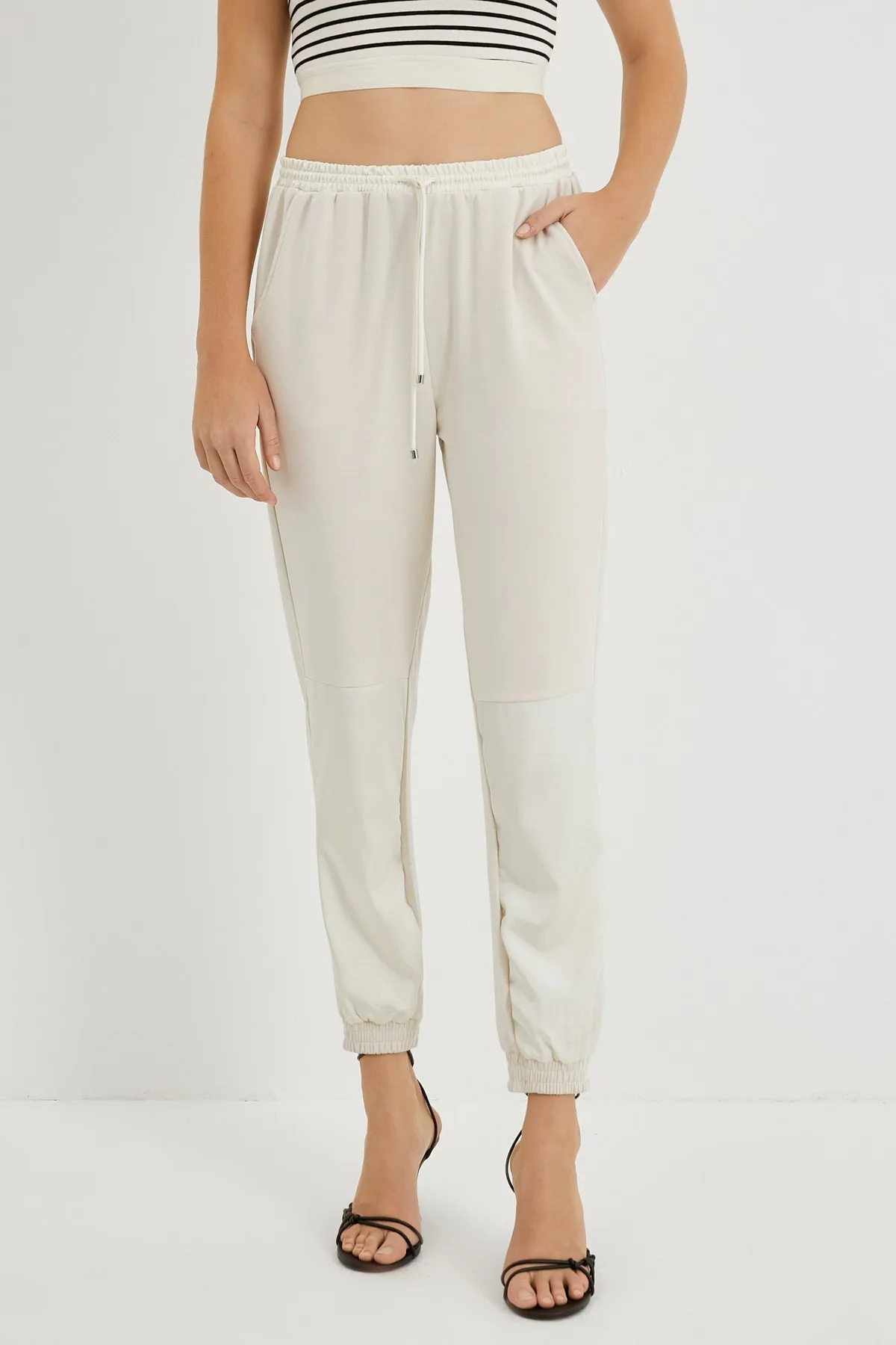 Koton  Beige Jogginghose für Damen 2SAK30048EK