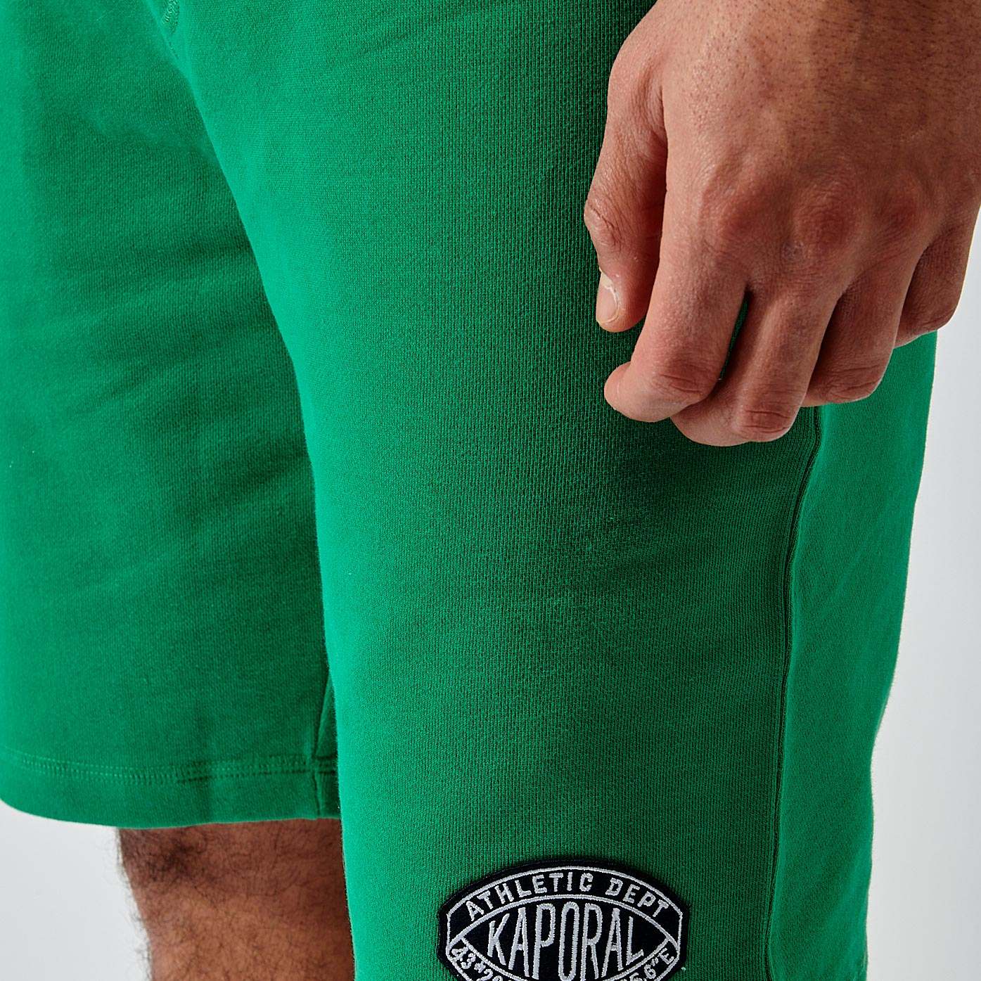 BULLY  Short jogging vert homme