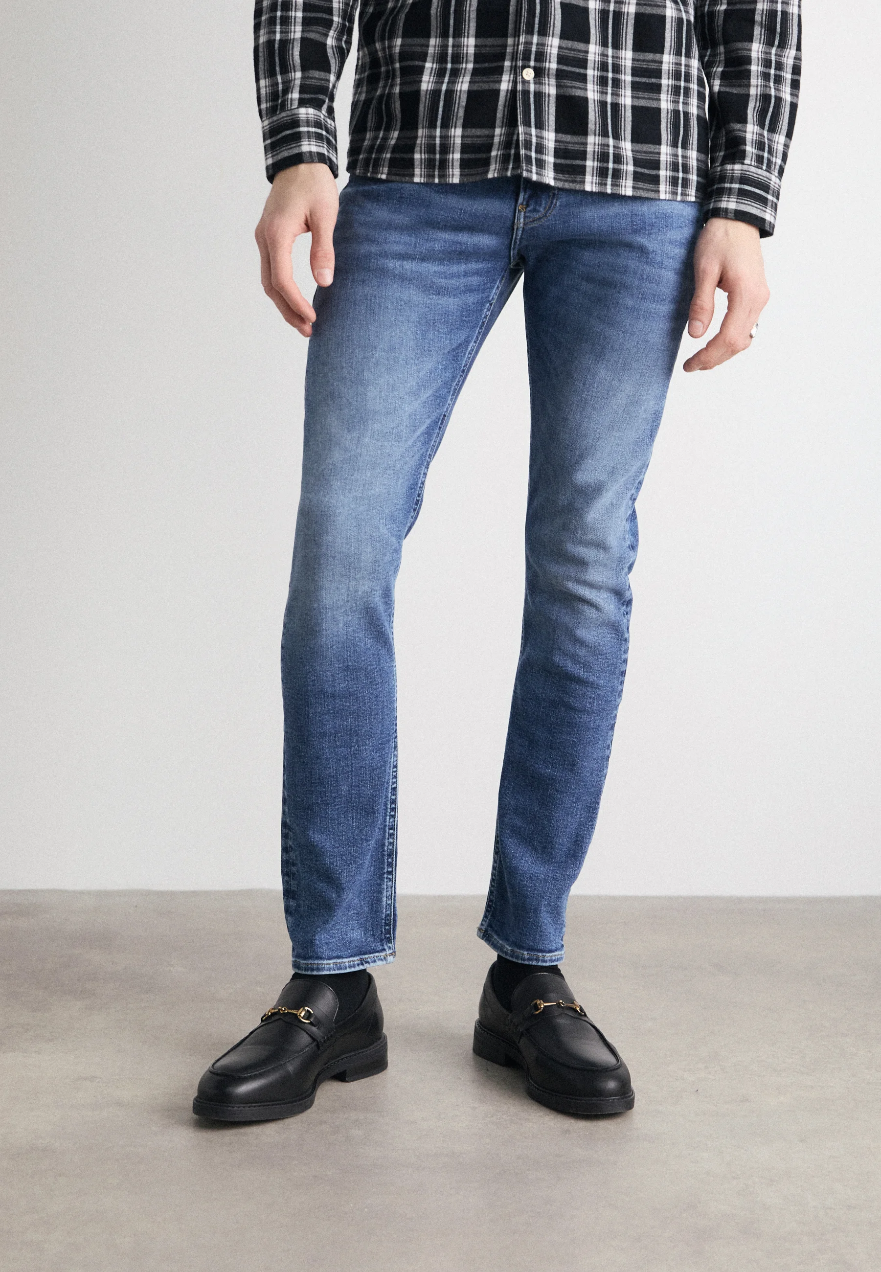 Vaqueros de corte cónico de Calvin Klein Jeans