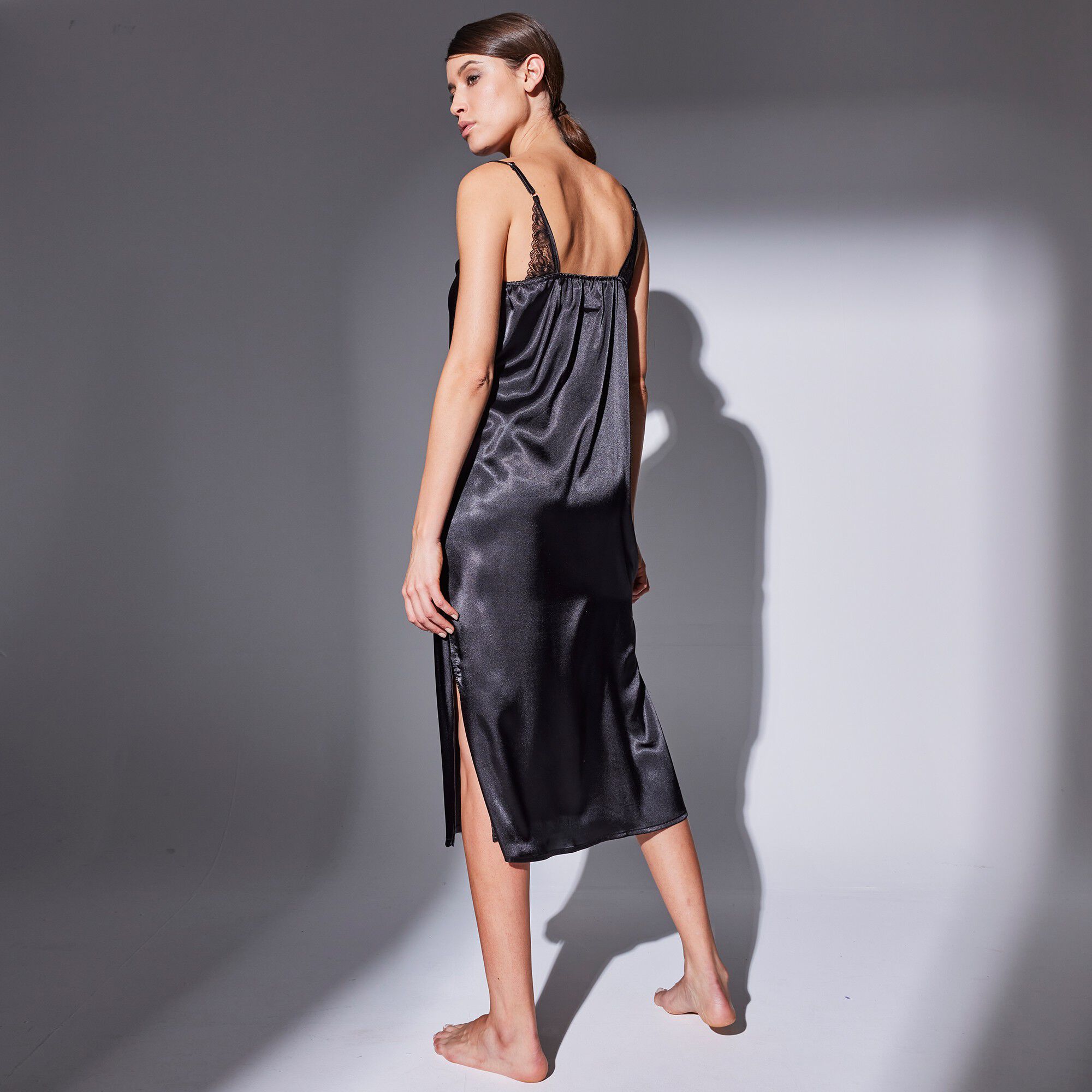 Nuisette longue satin et dentelle
