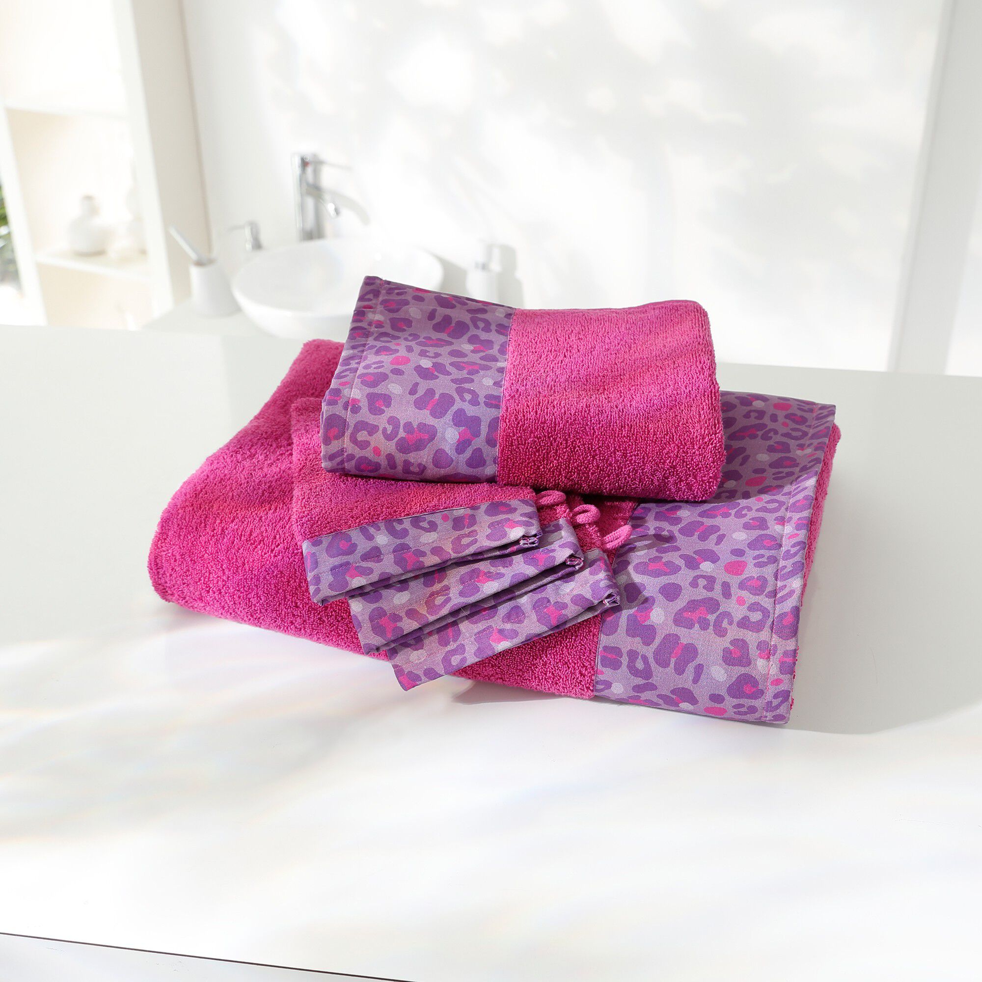 Éponge bouclette 420 g/m² liteau imprimé léopard
