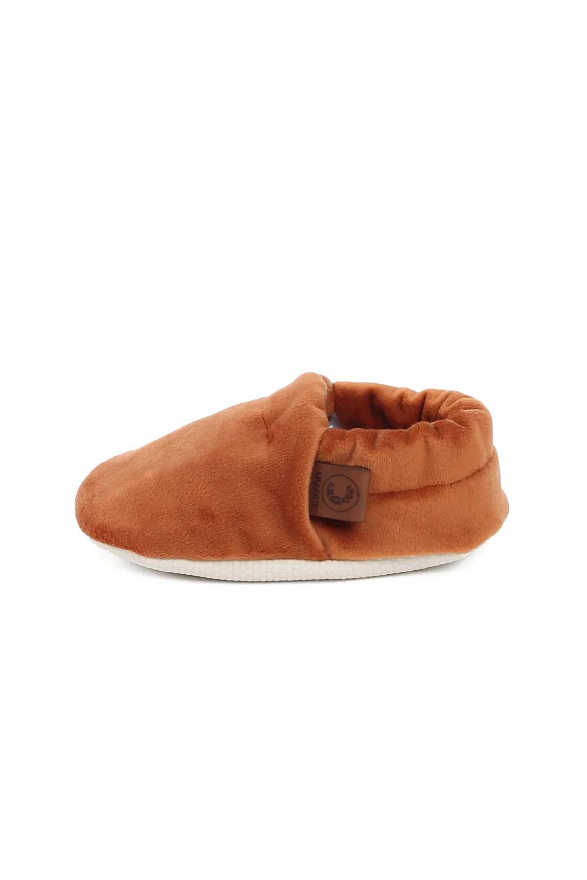 Caluu Baby  Babyschuhe aus karamellfarbenem Samt