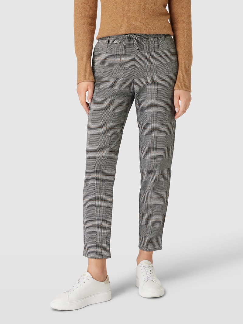 Jogpants mit Viskose-Anteil in schwarz