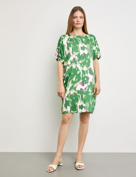 Legeres Kleid mit Alloverprint