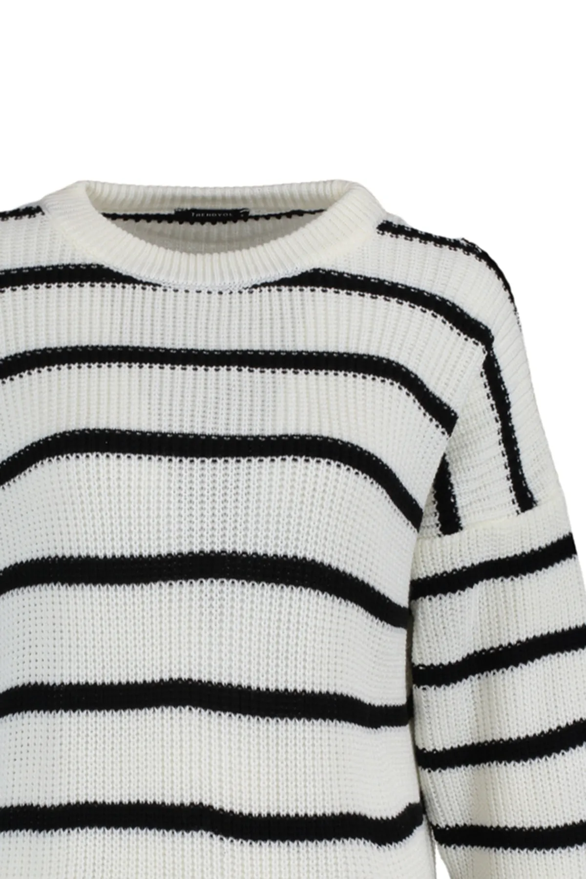 Trendyol Collection  Ecrufarbener Strickpullover mit weiter Passform TWOAW23KZ00720