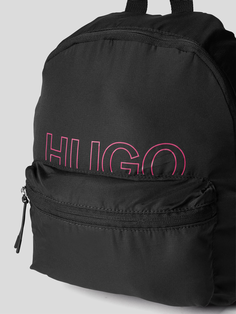 Rucksack mit Logo-Schriftzug in schwarz