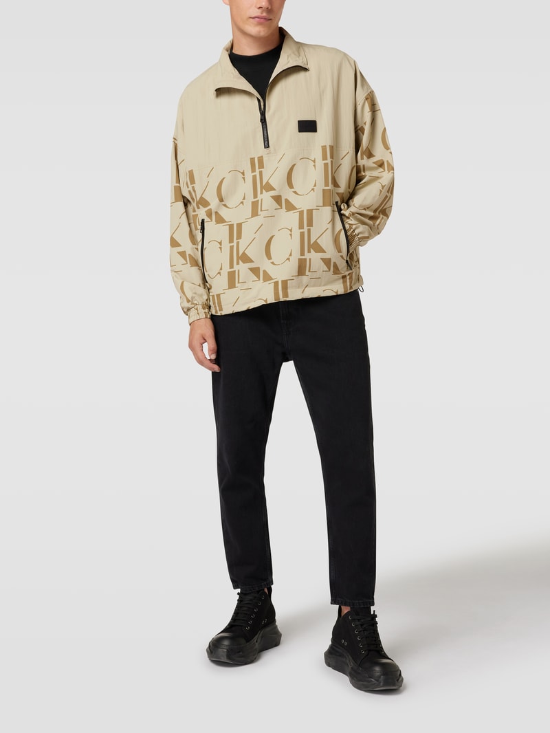 Jacke in Schlupfform in kitt