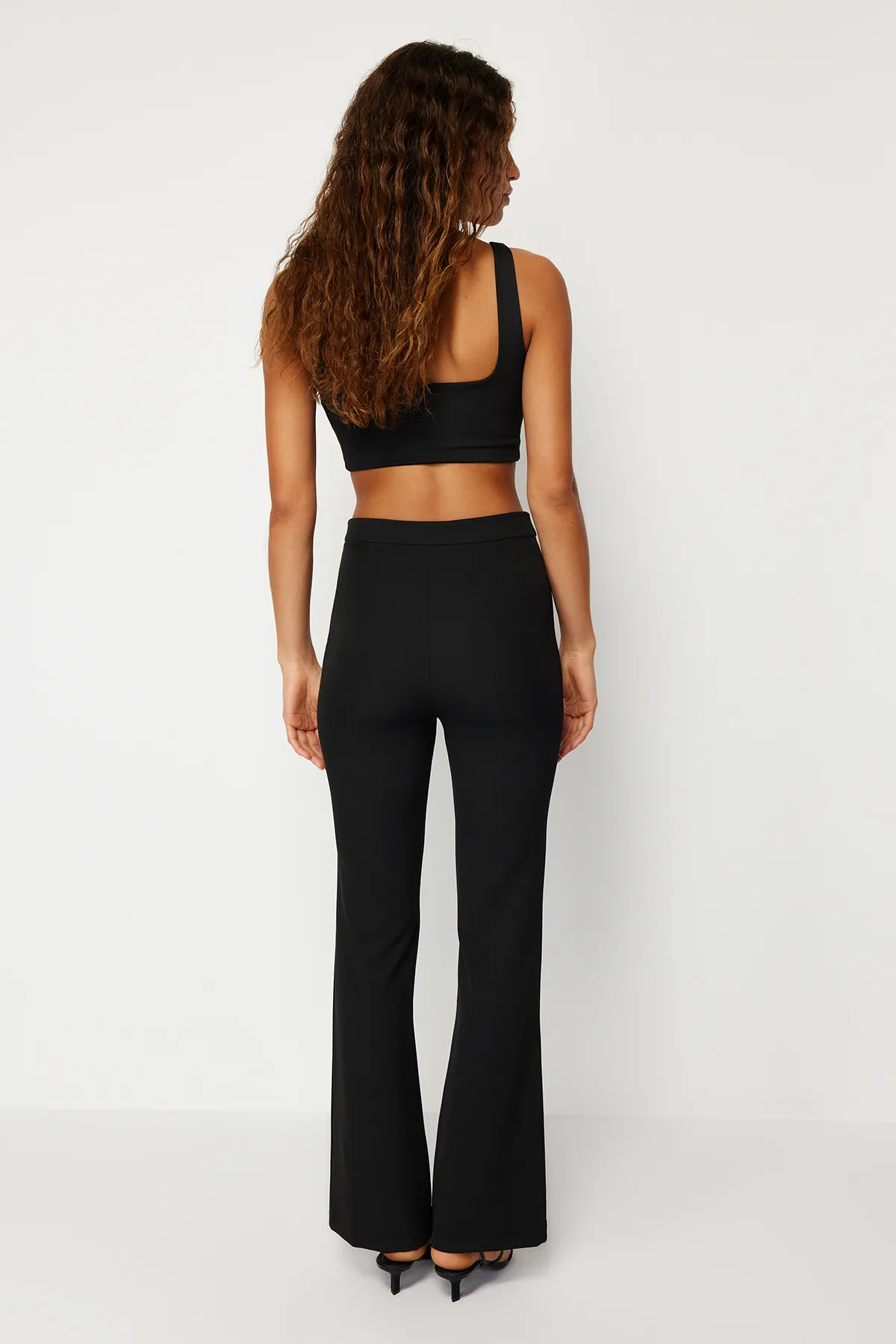 Trendyol Collection  Schwarze Schlaghose aus Webstoff TWOSS24PL00083