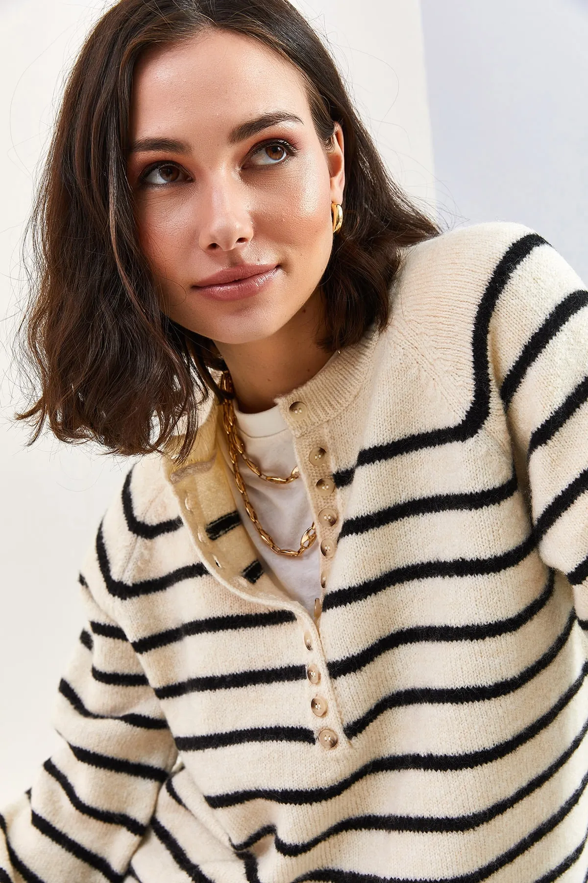 Bianco Lucci  Gestreifter Strickpullover mit Rollkragen und geknöpftem Kragen für Damen
