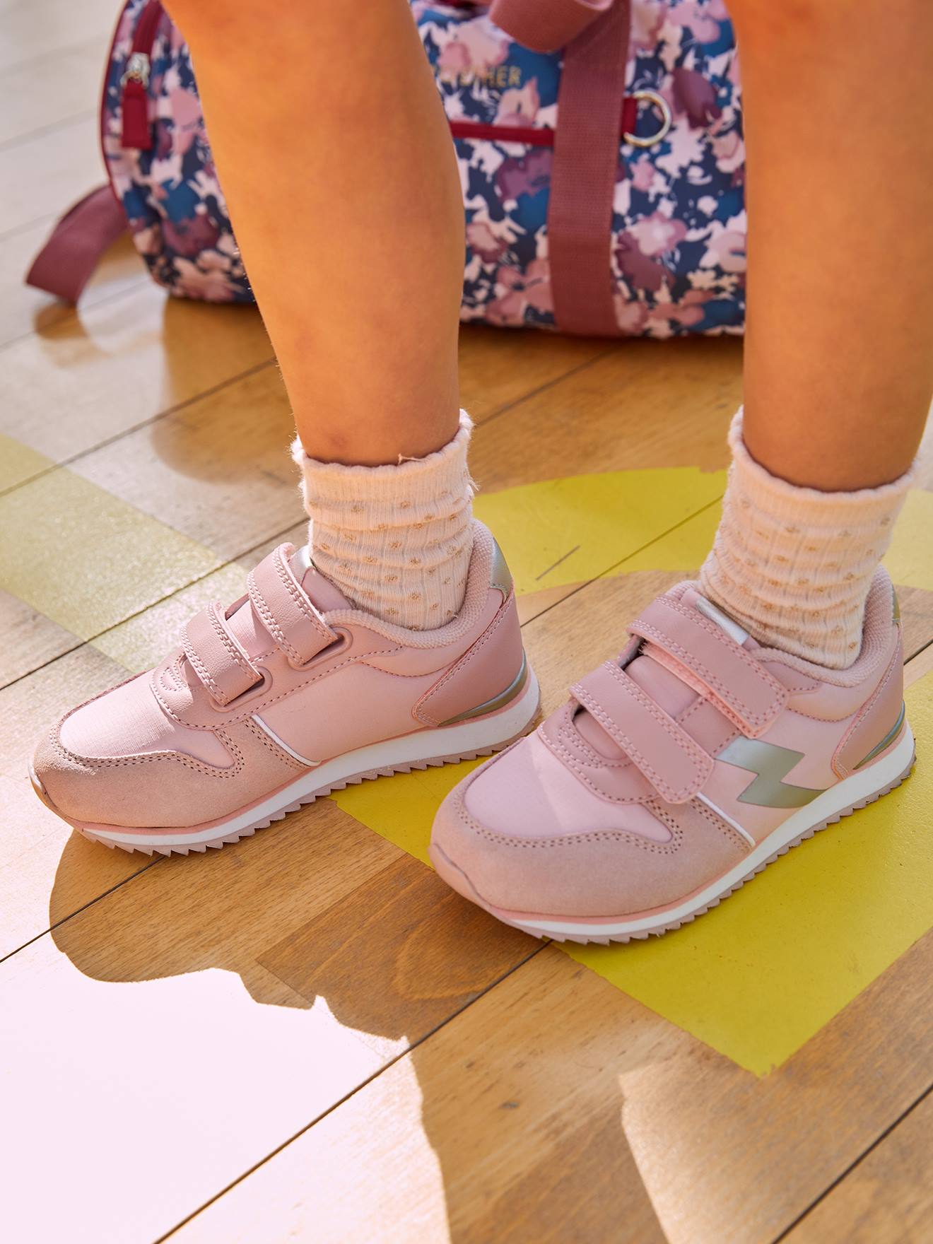 Baskets scratchées fille esprit running bordeaux