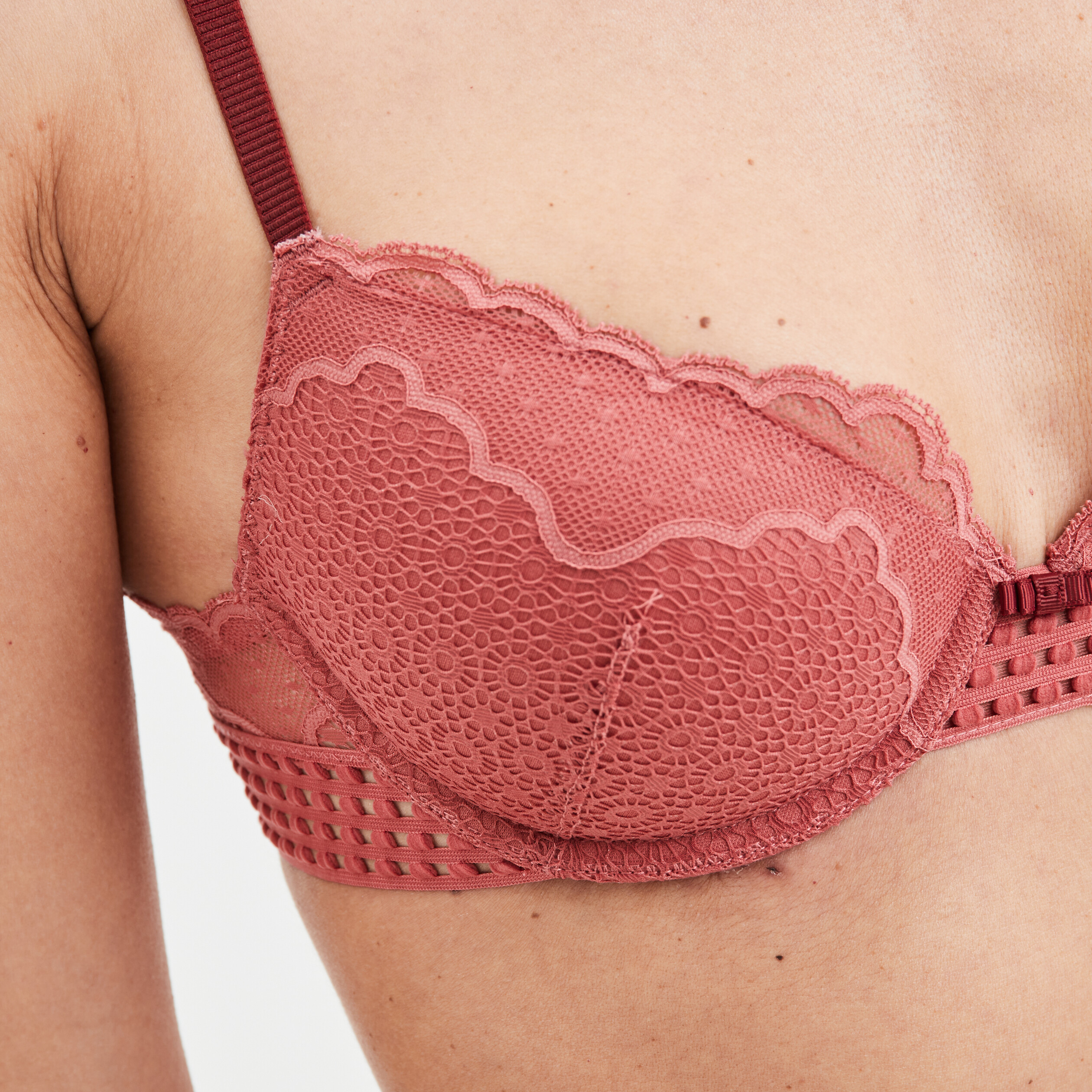 Soutien-gorge corbeille dentelle coques rose poudrée femme | La Halle
