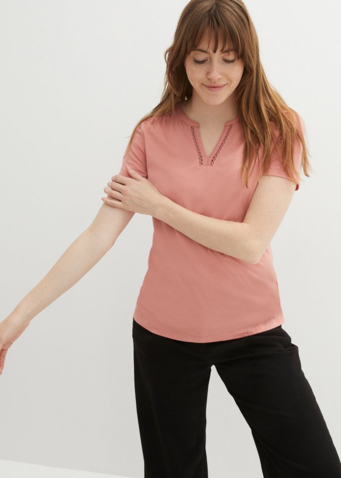 Shirt mit dekorativem Ausschnitt