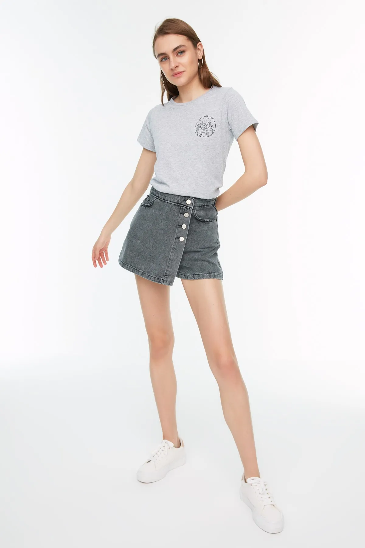 Trendyol Collection  Graue Jeansshorts und Bermudas mit Knopfdetail