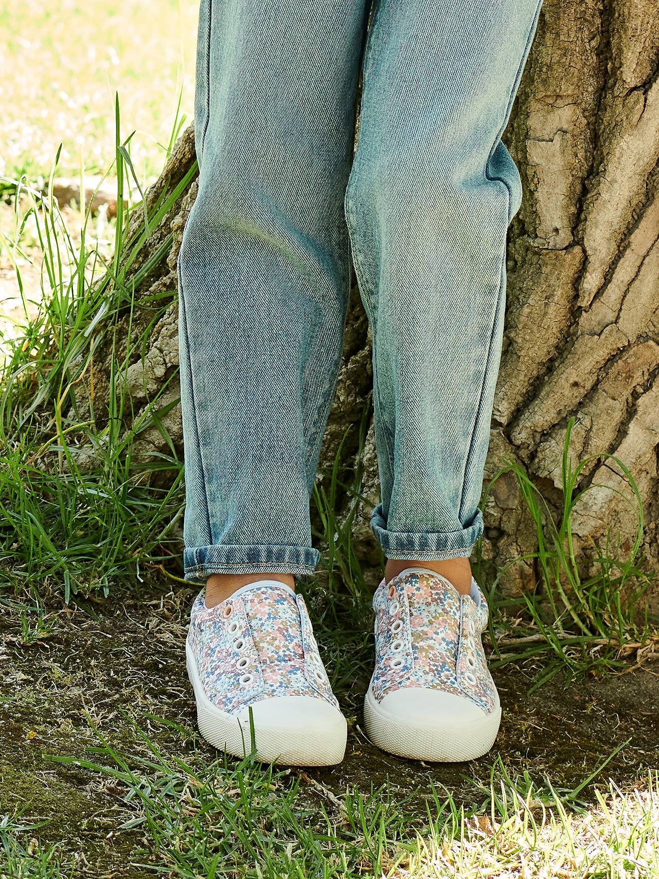 Baskets élastiquées fille en toile bleu cerise