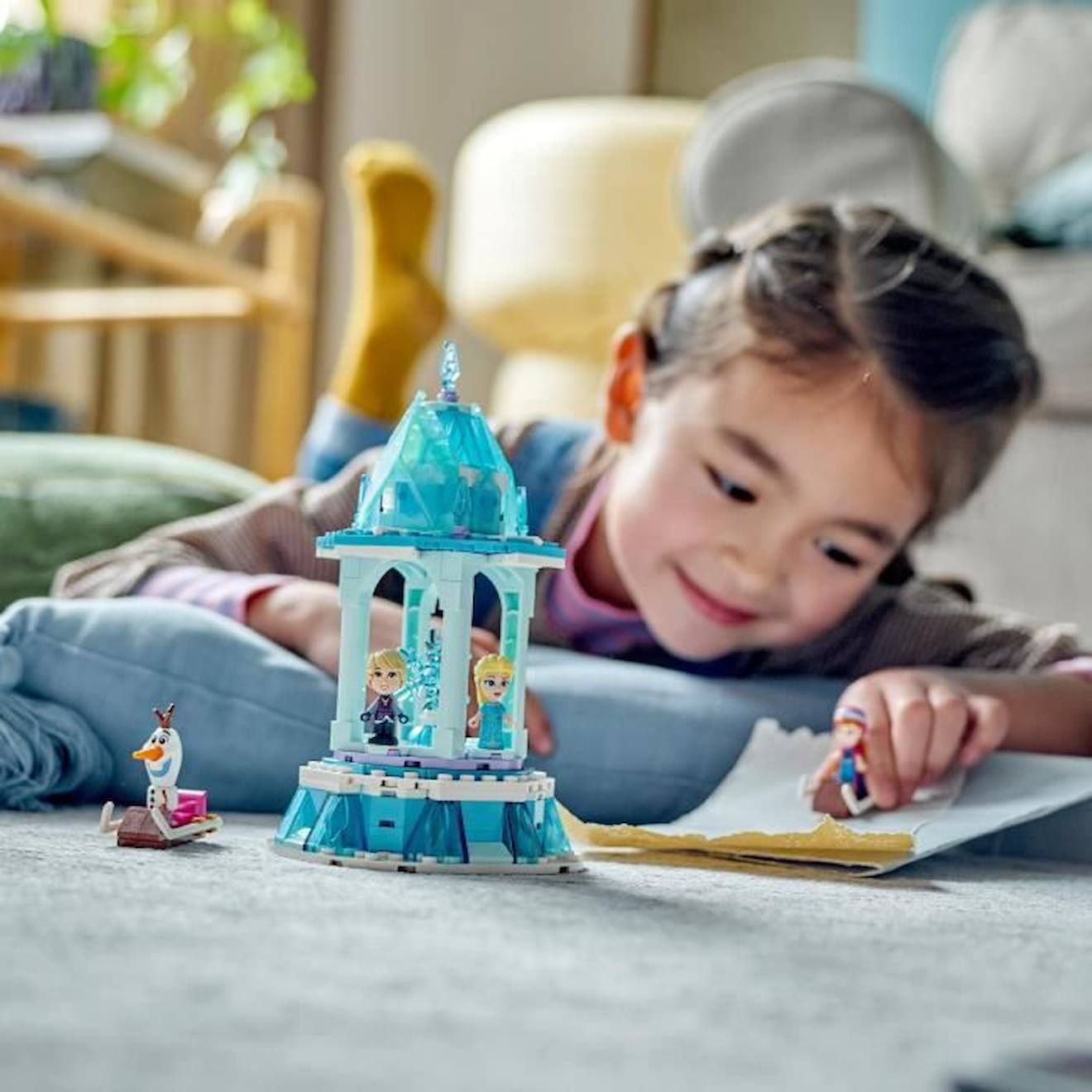 LEGO® DS Princesse 43218 Le Manège Magique d’Anna et Elsa, Jouet Reine des Neiges avec Figurine Olaf bleu