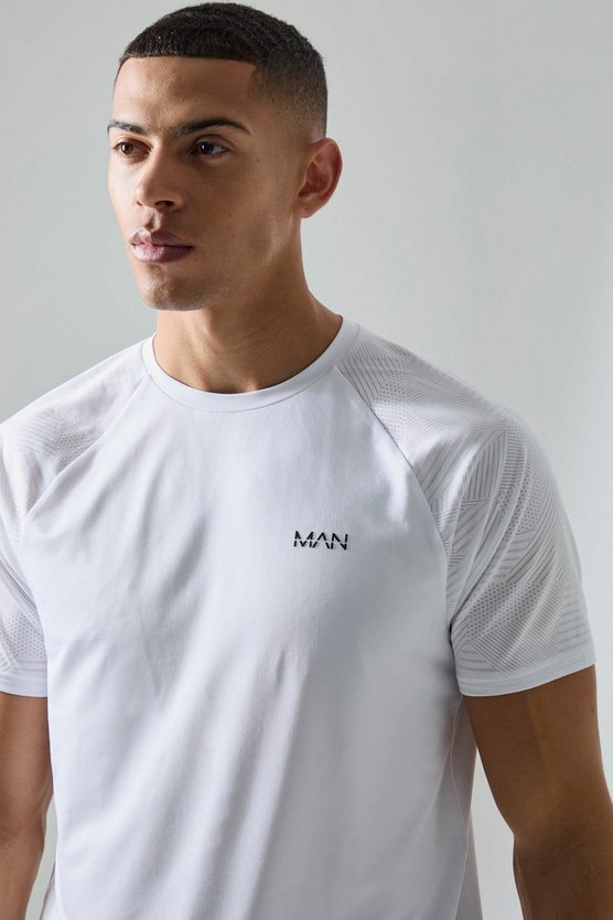 Man Active Jacquard T-Shirt