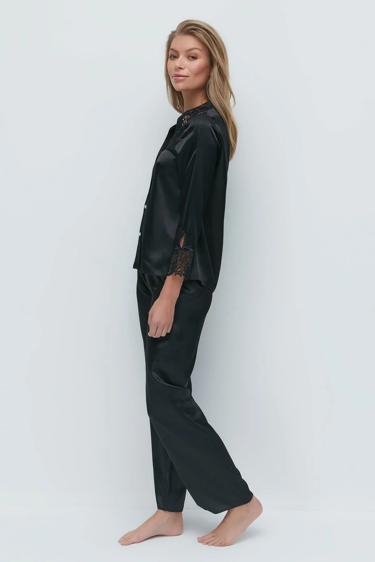 C&City  9025 6-teiliges Aussteuerset für Damen, Nachthemd, Morgenmantel, Schwarz