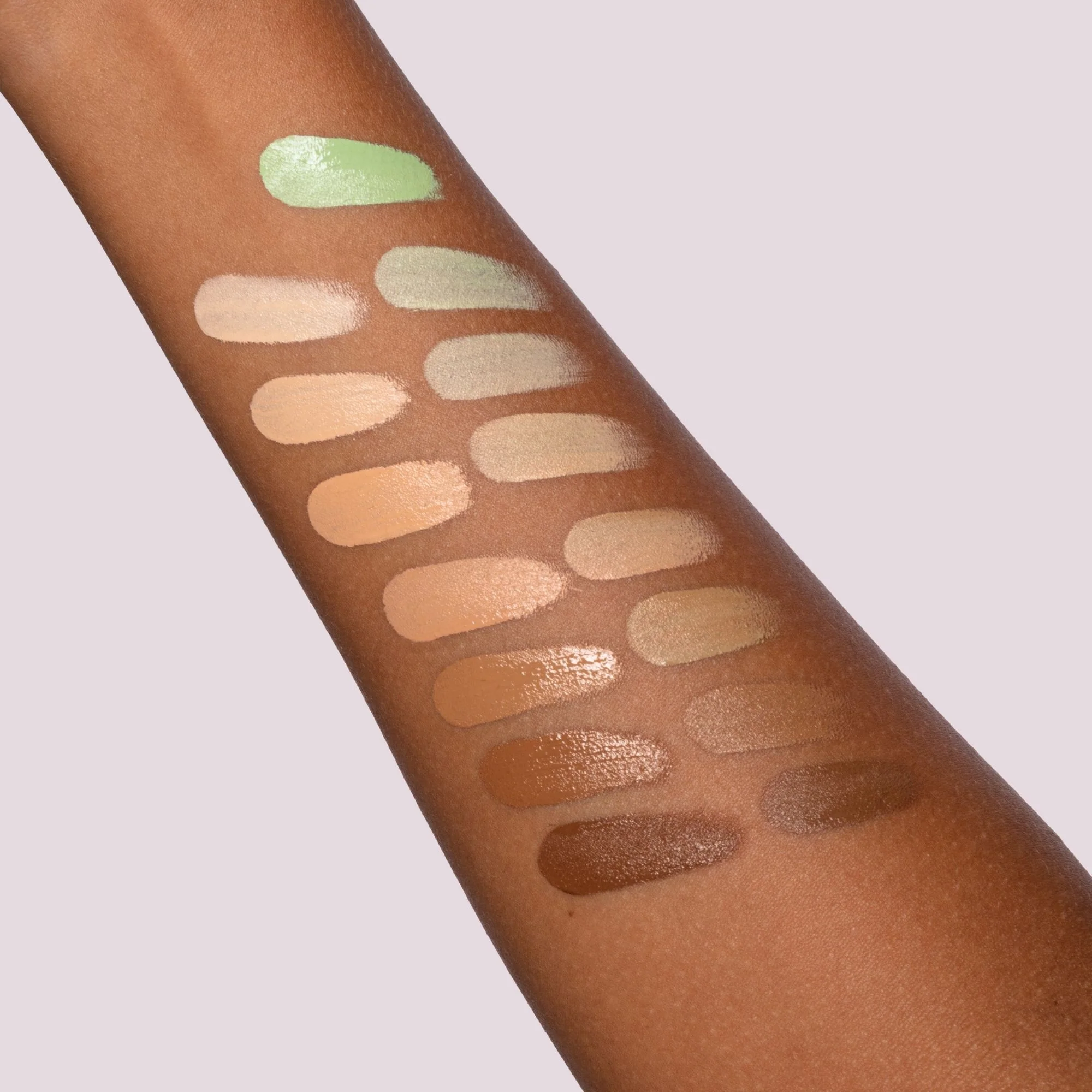 Corrector reafirmante para tez