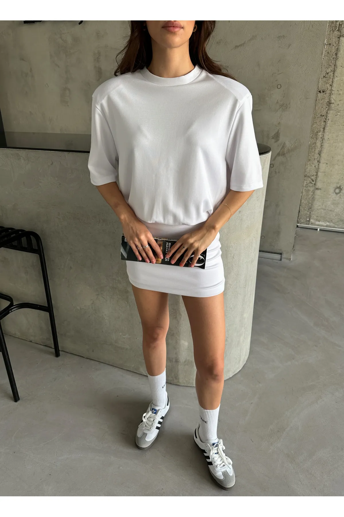 Laluvia  Weißes Premium-T-Shirt-Kleid mit Wattierung