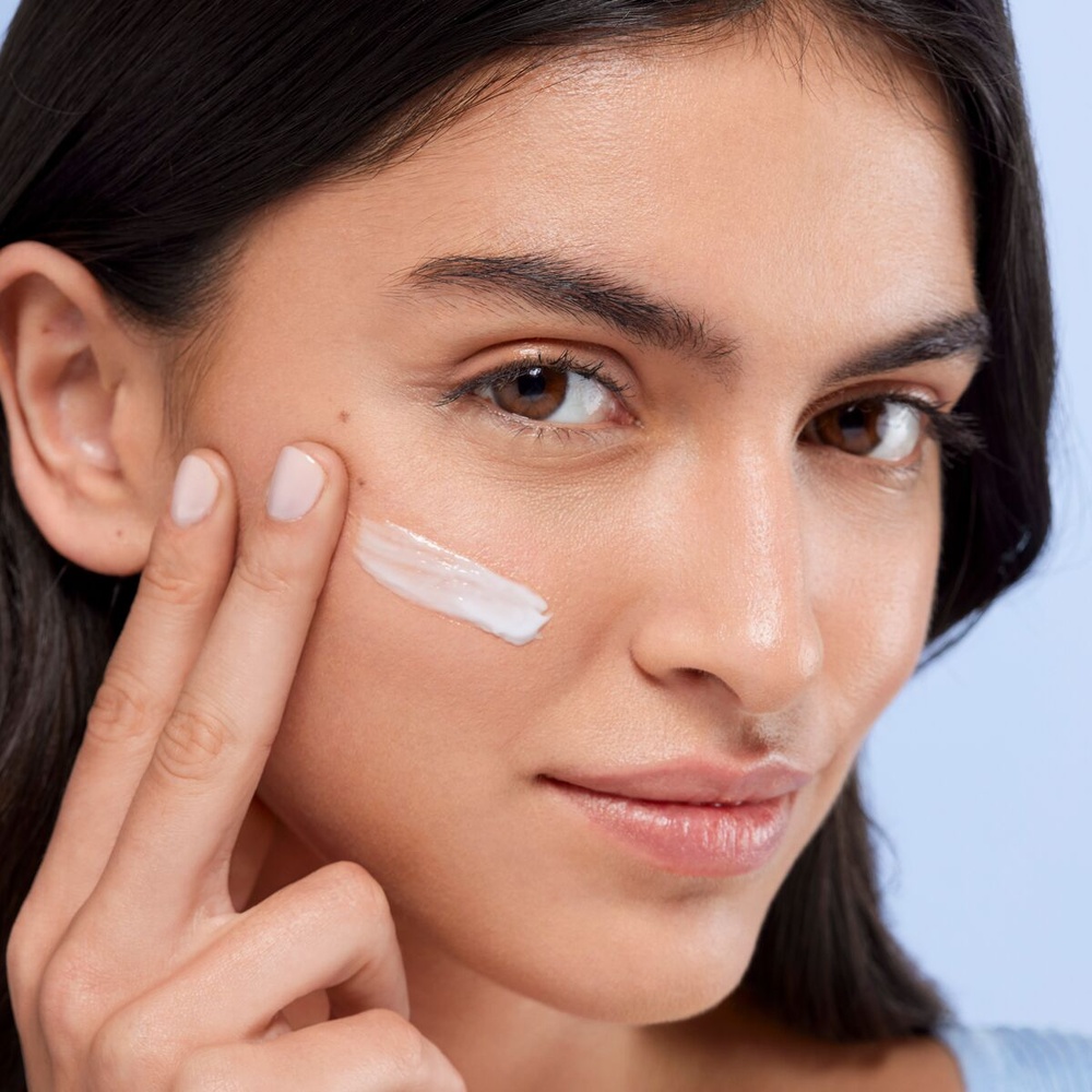 isdin Hyaluronic Moisture Peaux Normales à Sèches Crème de jour hydratante à l'acide hyaluronique Peaux Normales à Sèches