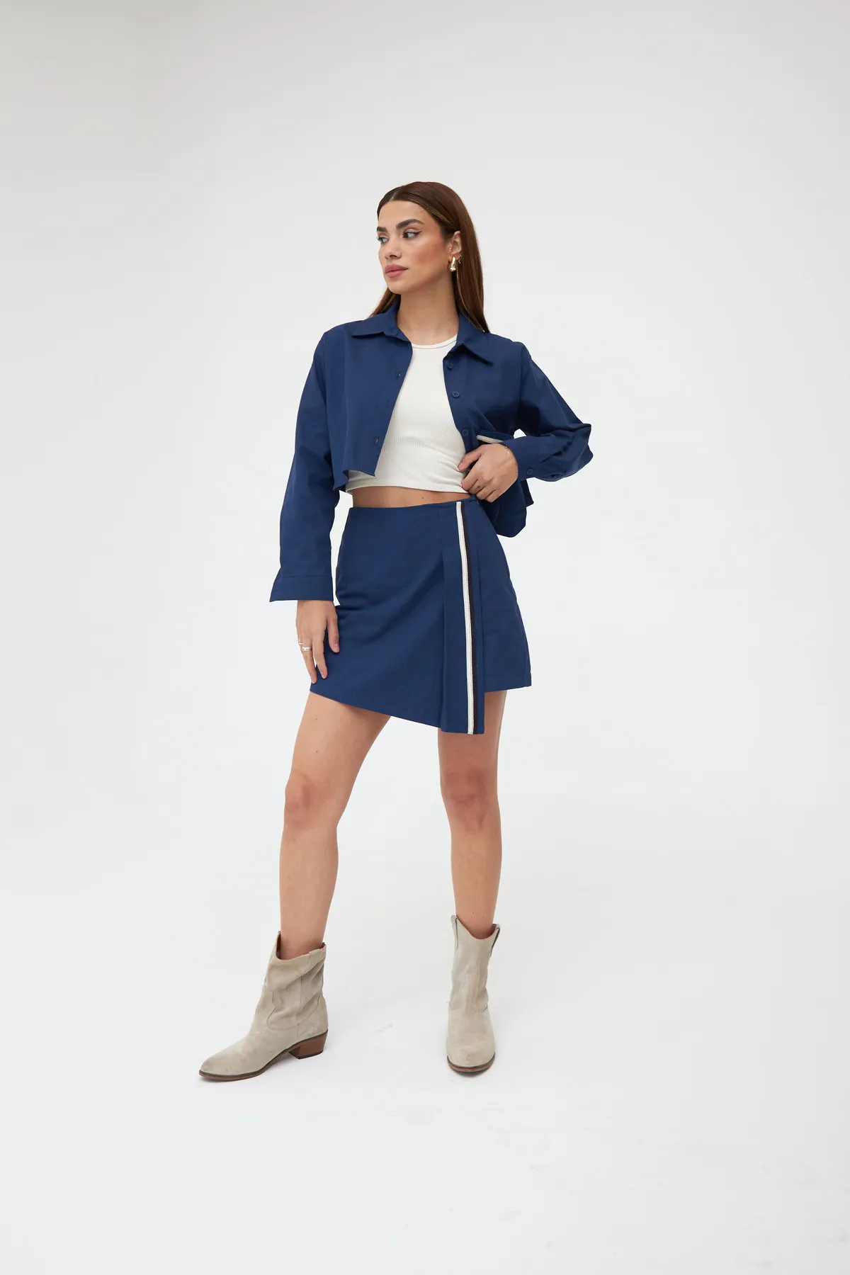 Laluvia  Marineblaues Baumwoll-Hemd-Shorts-Rock-Set mit Streifen vorne und detailliertem Detail