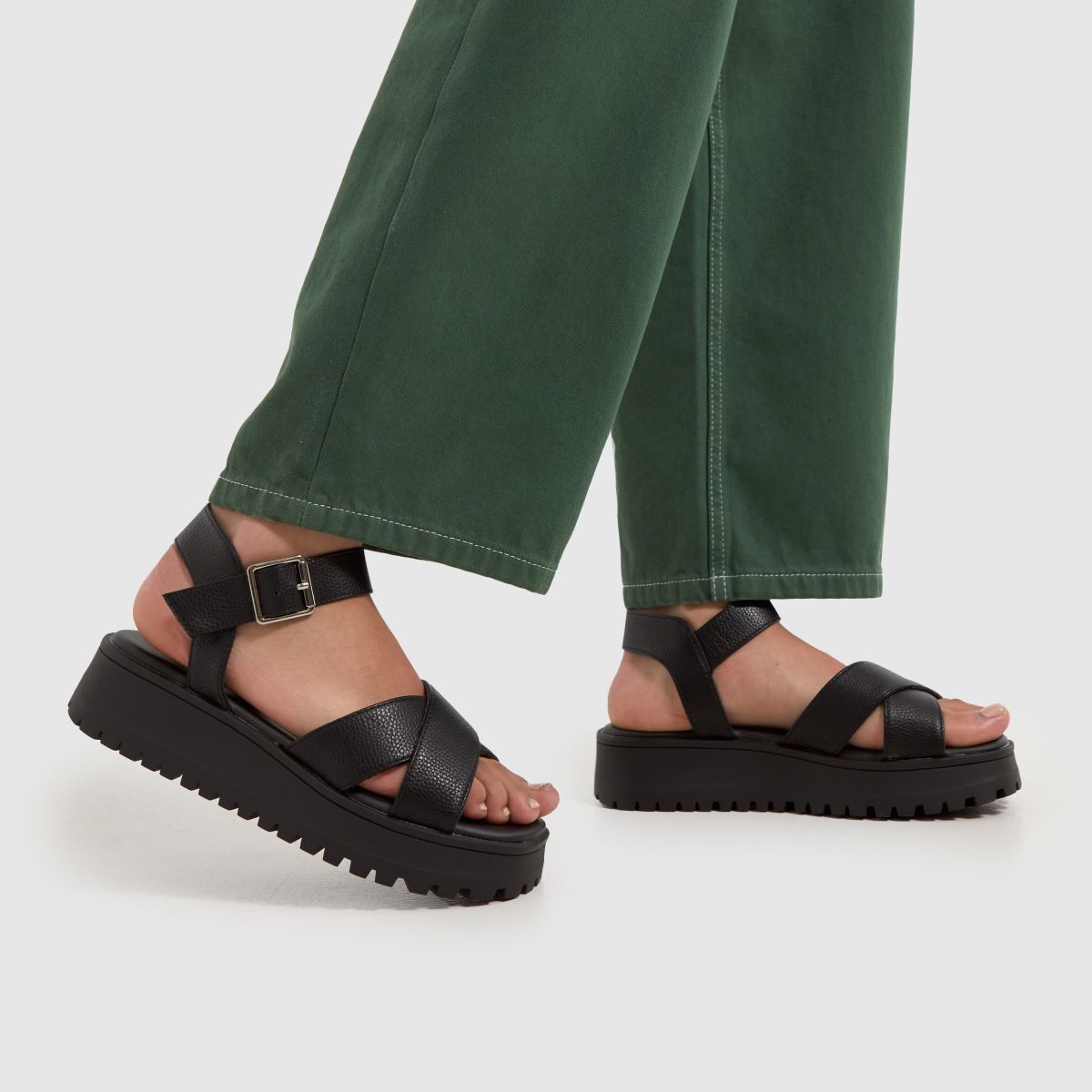 Schuh – Svarta tera-sandaler med bred passform