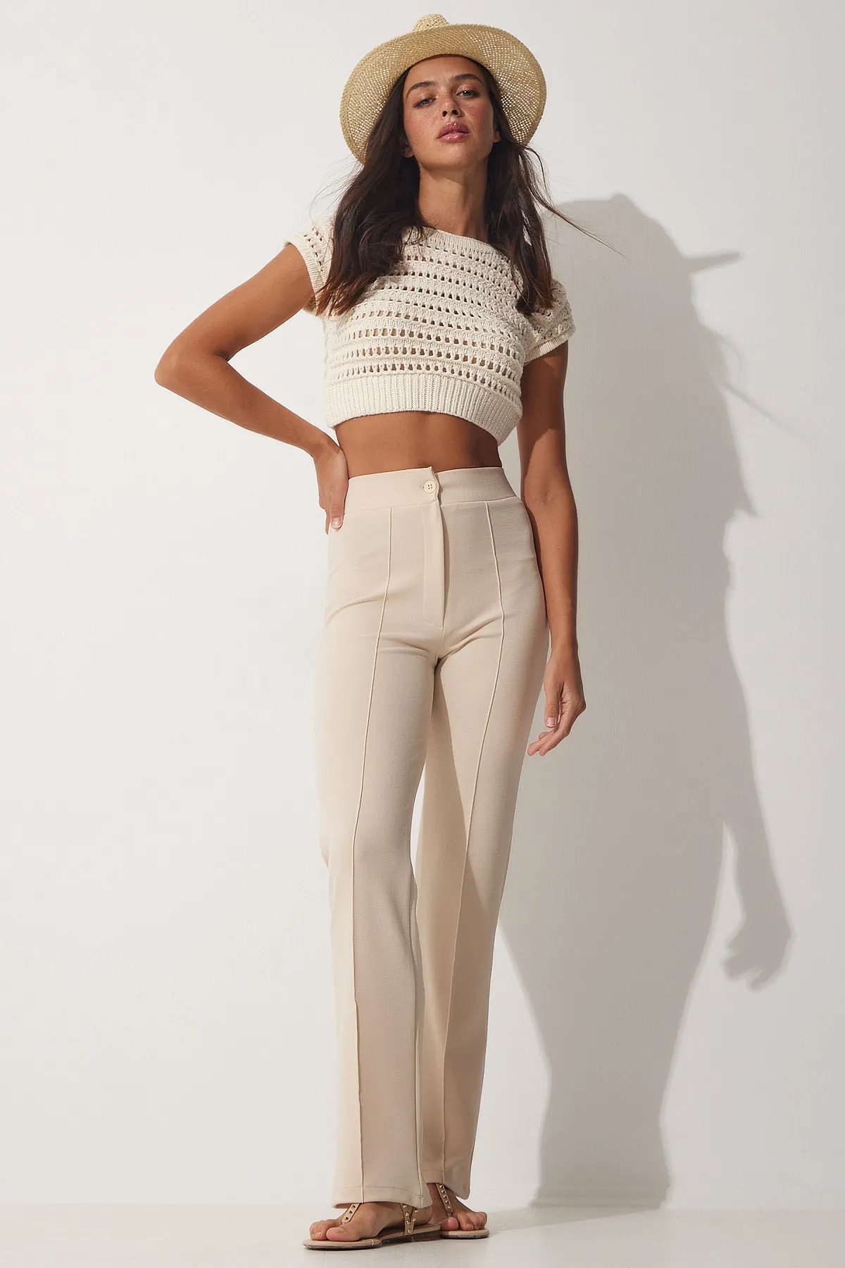 Happiness İstanbul  Cremefarbene, bequeme Strickhose aus Lycra mit hoher Taille für Damen RV00090