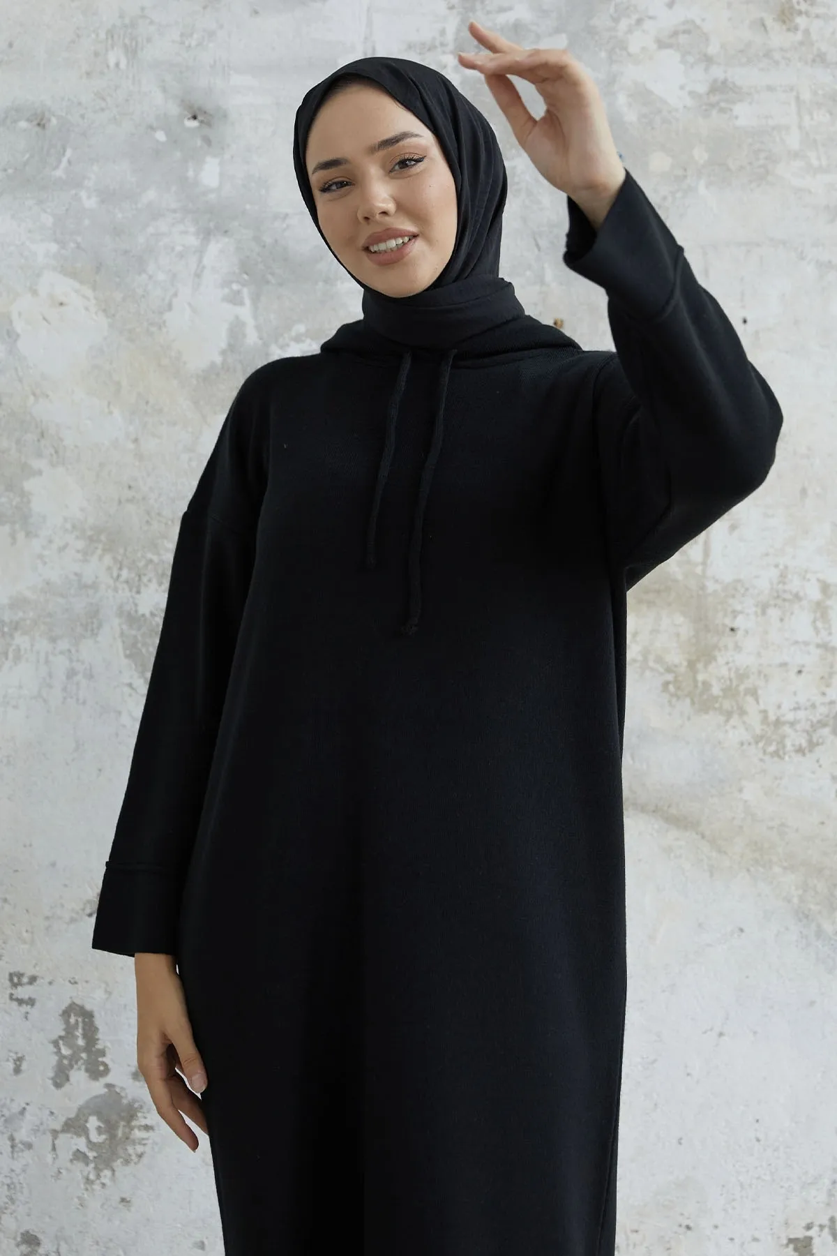 InStyle  İvona Kapuzen-Strickkleid – Schwarz
