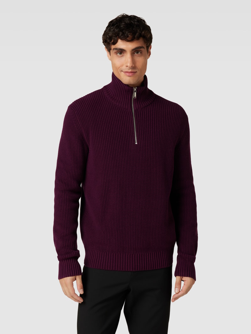 Strickpullover mit Stehkragen in aubergine