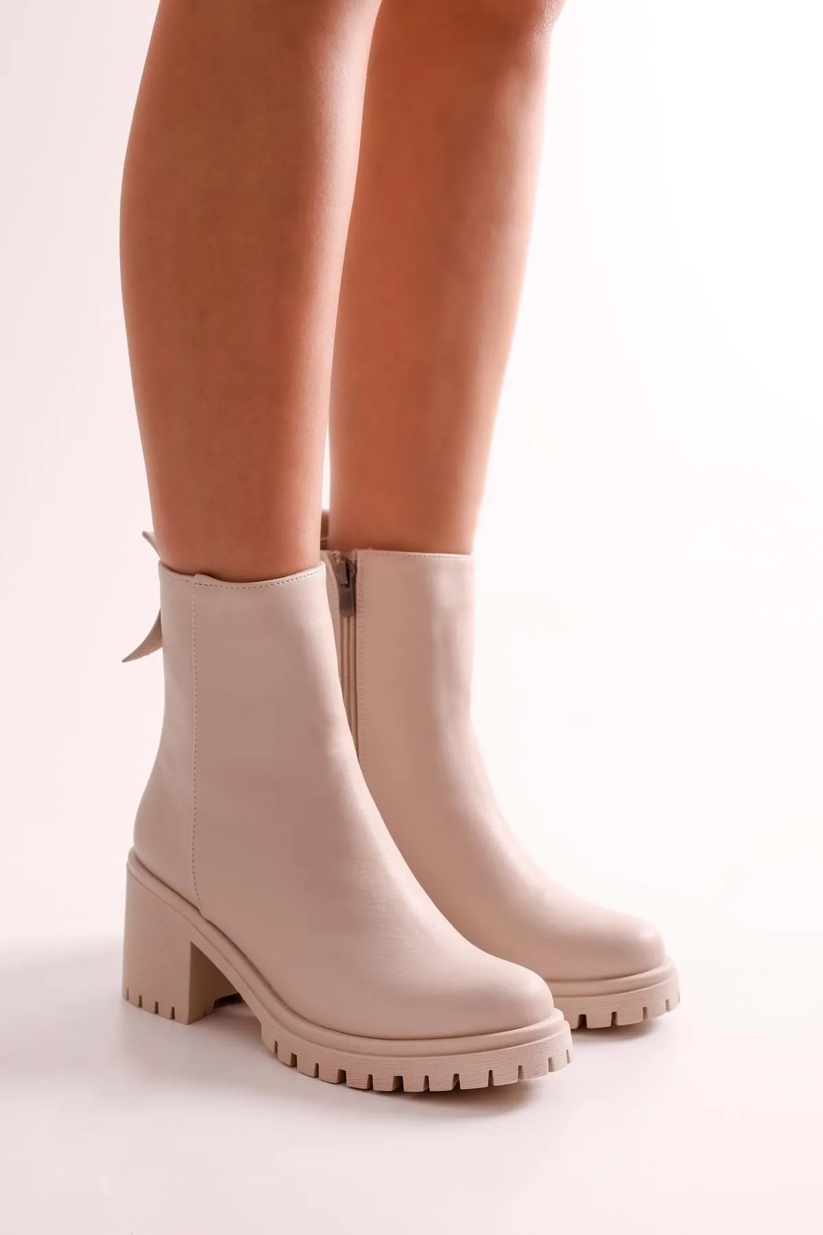 Shoeberry  Damen Marlo Beige Skin Stiefel Beige Skin