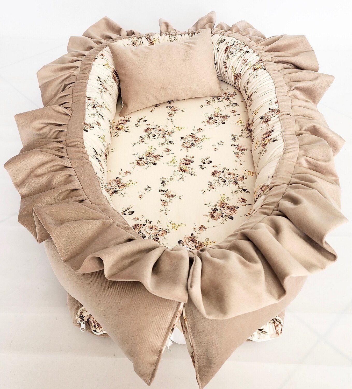 Baby Fancyroom Bettnestchen XL Babynest aus Premium Samt mit Volant Kuschelnest Babynestchen, XL Liegefläche, Mit Liebe handgefertigt, Dicke Matratze