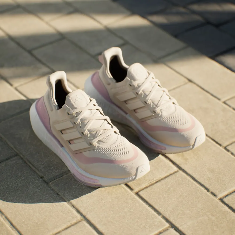 adidas Ultraboost Light IE5839 / weiss