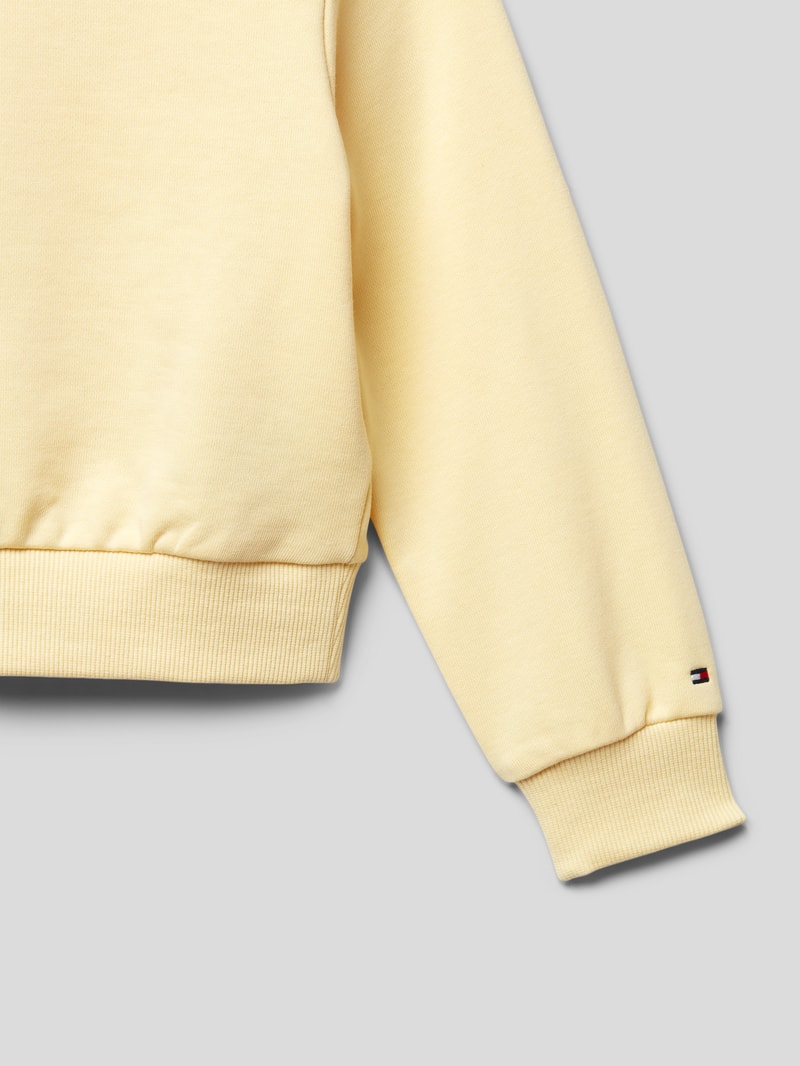 Hoodie mit Label-Stitchings Modell 'ESSENTIAL LOGO' in hellgelb