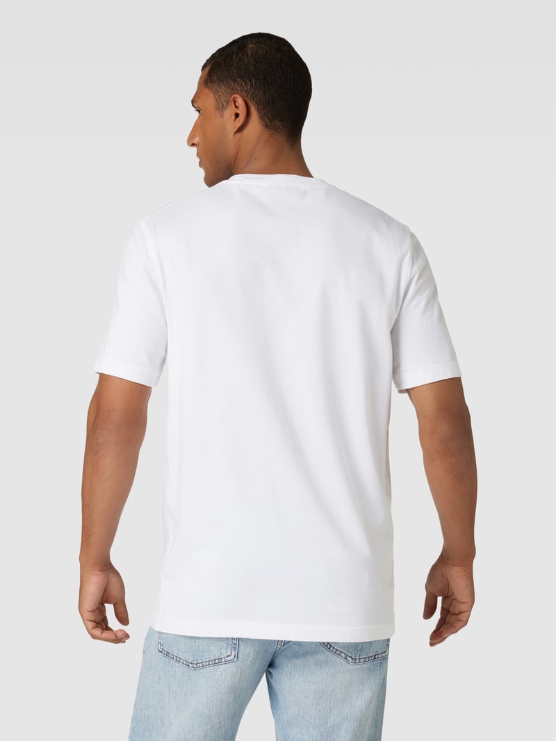 T-Shirt mit Brusttasche in weiß