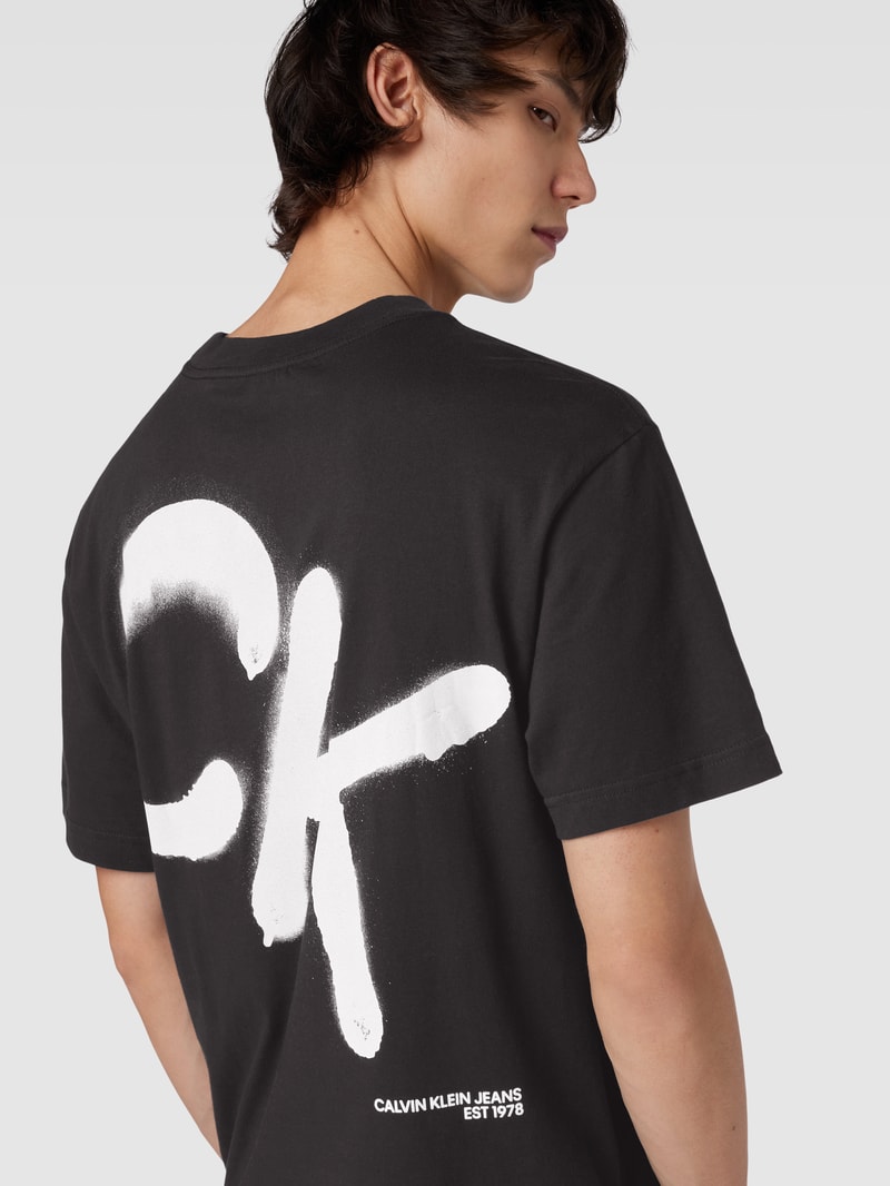 T-Shirt mit Label-Print Modell 'SPRAY' in black