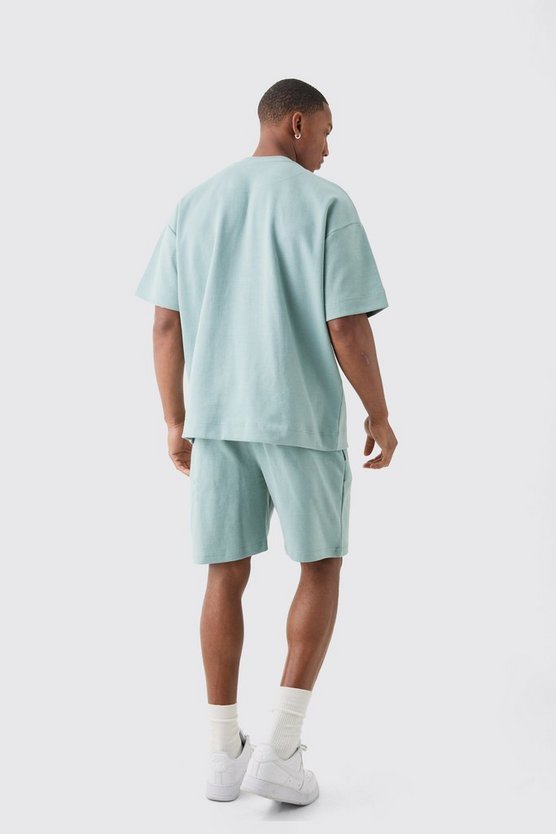 Oversize T-Shirt & Shorts