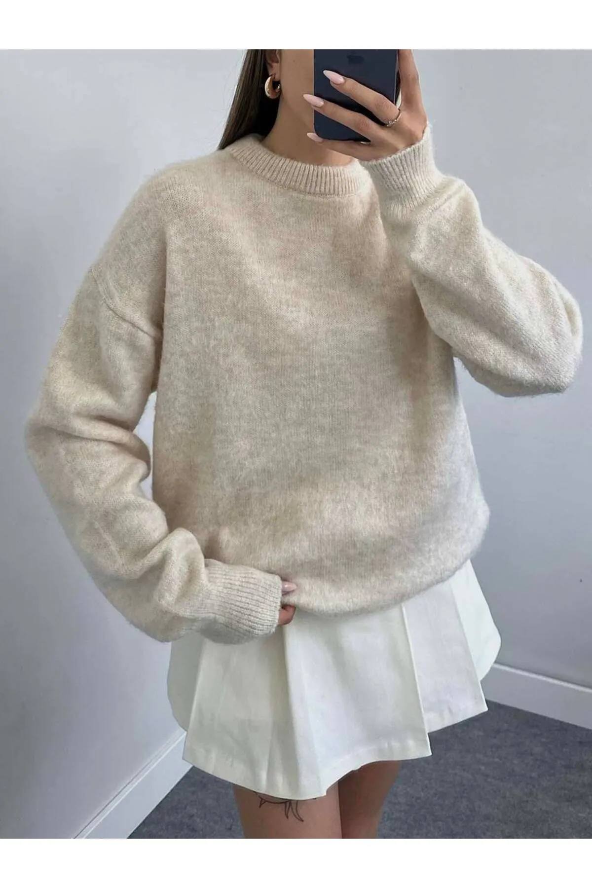 Laluvia  Steinfarbener, weicher Pullover mit Rundhalsausschnitt
