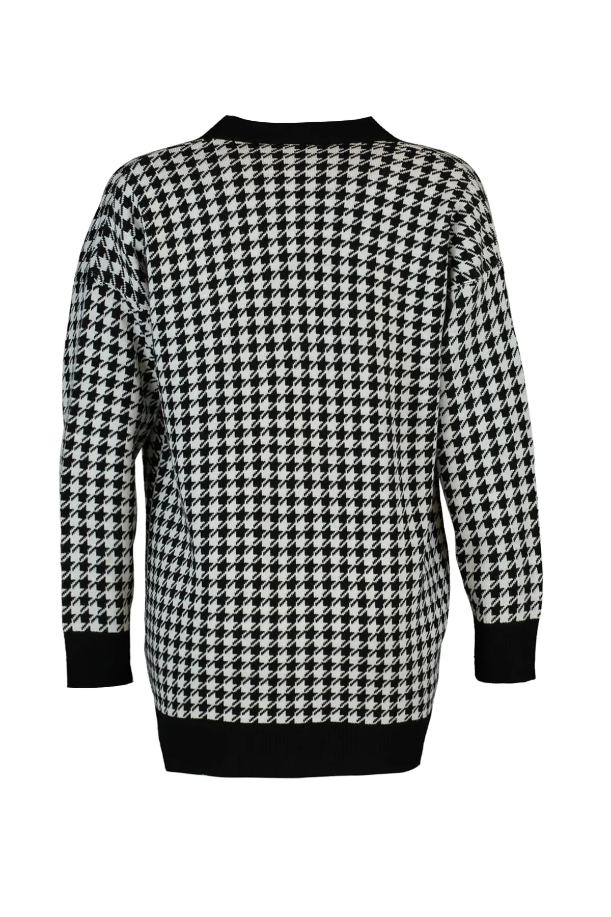 Trendyol Collection  Schwarzer Strick-Cardigan mit weiter Passform TWOAW22HI0179