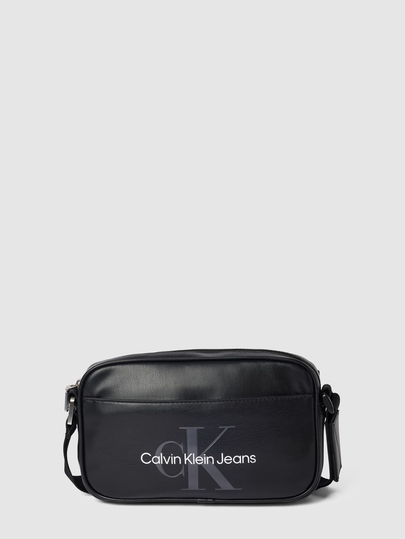 Camera Bag mit Label-Print in black