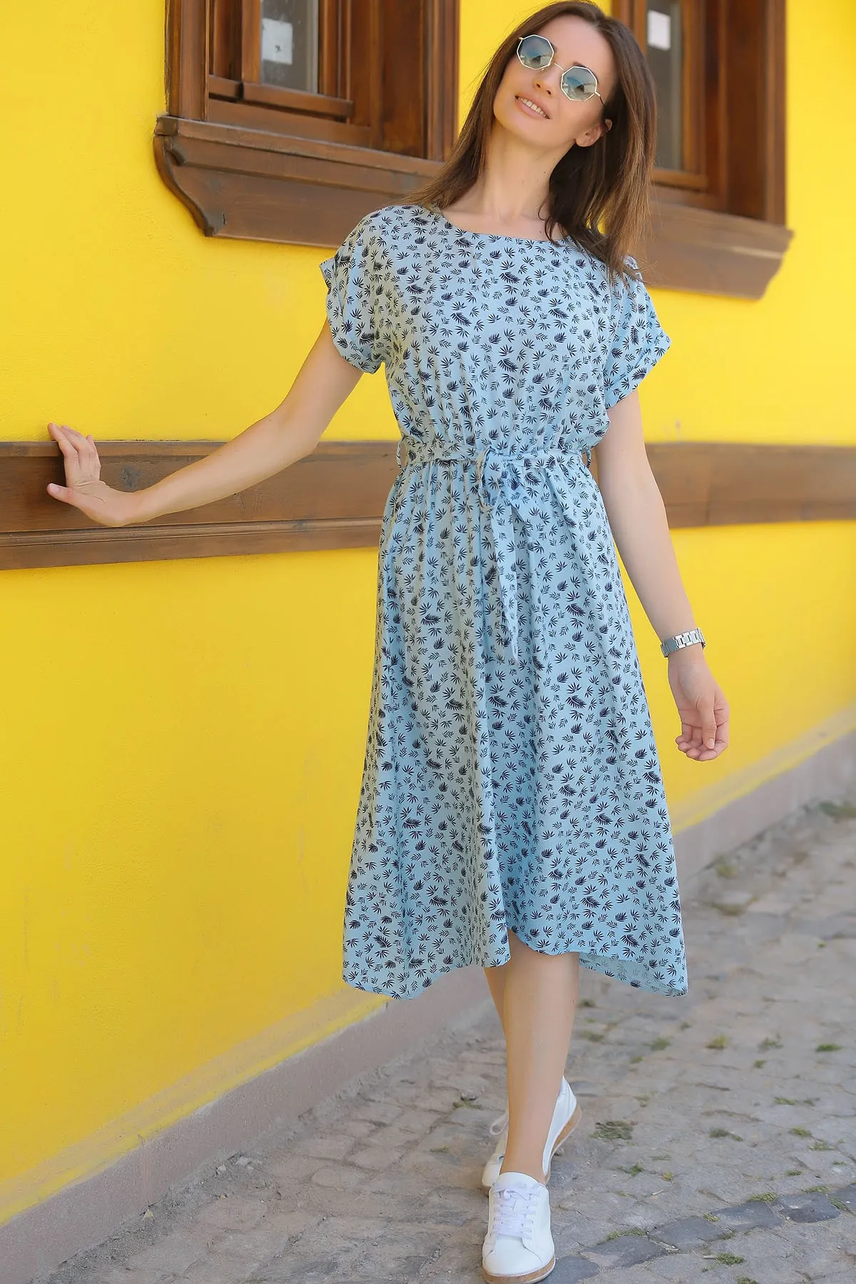 armonika  Babyblau gemustertes Damenkleid mit elastischem Bund und Bindeband ARM-18Y001121