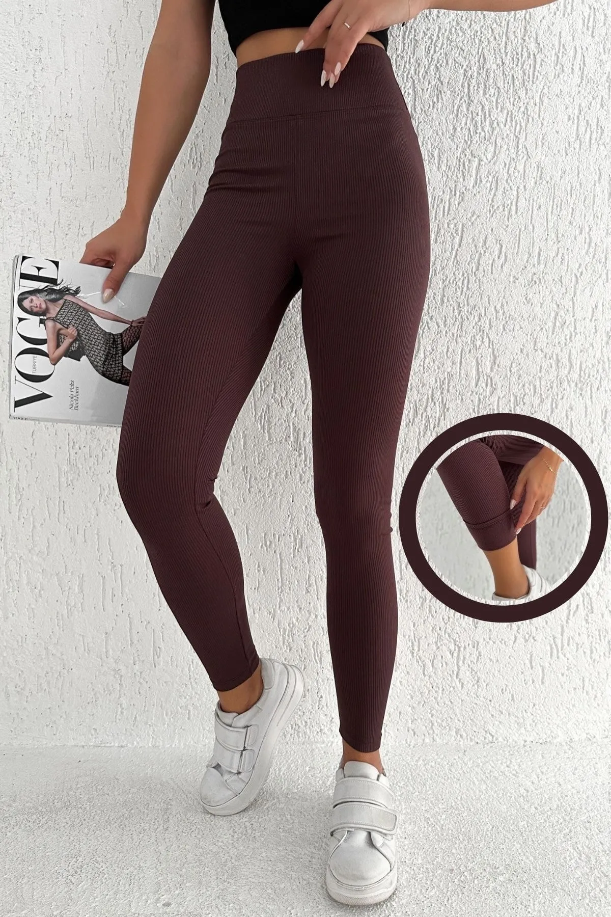 BEJNA  Gerippte Damen-Strumpfhose aus braunem Fleece mit hoher Taille
