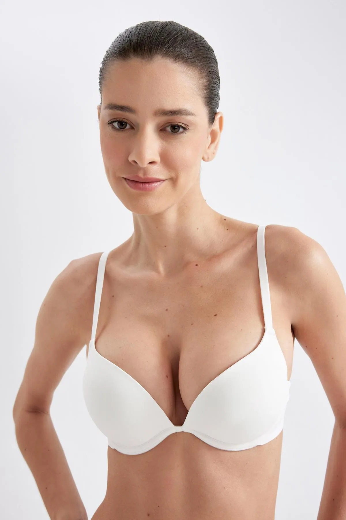 DeFacto  Fall in Love Extra gepolsterter Voll-Push-Up-BH T8478AZ24SP